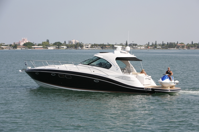 FOUR WINNS VISTA 458 bateau moteur neuf Lemerle bateaux
